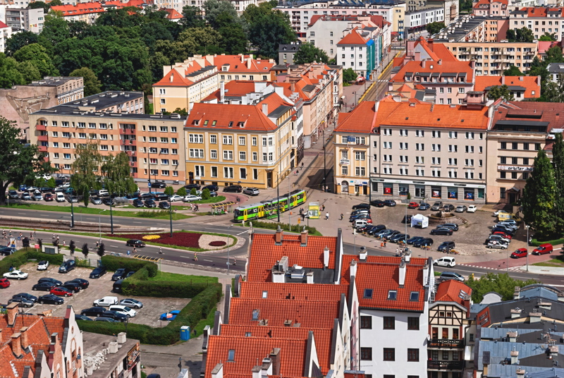 13 - Aerial view of an urban square in Elbląg, Poland, featuring the Arbiter Hotel located on Plac Słowiański